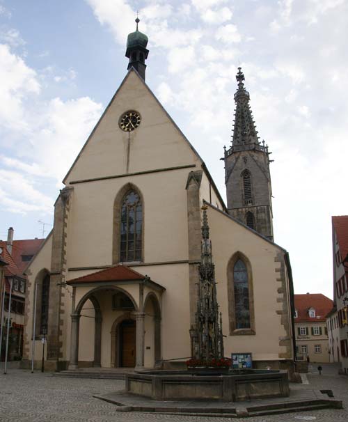 Dom mit Marktbrunnen
