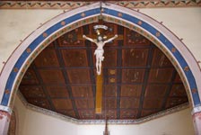 Triumphbogen mit Kreuz Holzdecke