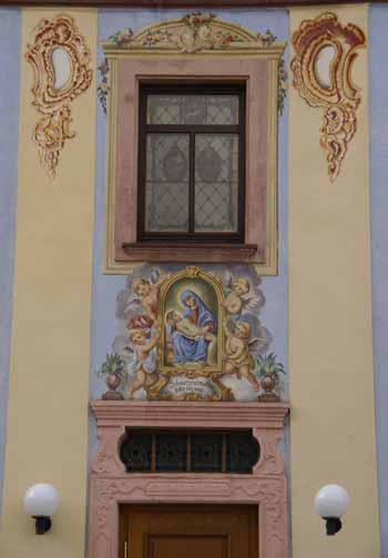 Weggental Eingang zur Emmauskapelle. Er war fr�her der Klostereingang