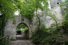 The entrance to the hamlet of Castle