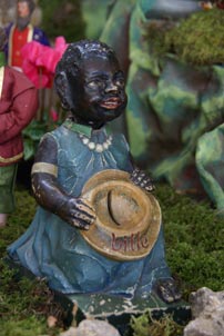 Weggental nickendes-dankendes Negerle - Es wird nicht mehr gezeigt und wurde durch ein wei�es Jesuskind ersetzt